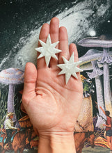 Load image into Gallery viewer, Pearl Star Studs