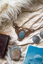 Load image into Gallery viewer, Burnt Orange Knotted Necklace With Labradorite Stone