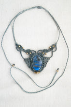 Load image into Gallery viewer, Grey Knotted Necklace with Labradorite Gemstone