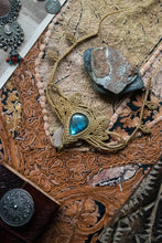 Load image into Gallery viewer, Beige Choker Necklace with Tear Drop Labradorite Stone