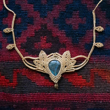 Load image into Gallery viewer, Beige Choker Necklace with Tear Drop Labradorite Stone