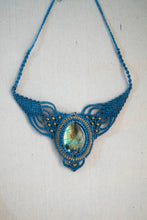 Load image into Gallery viewer, Sky Blue Knotted Necklace With Labradorite Gemstone