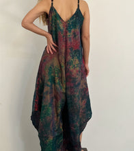 Load image into Gallery viewer, Funky Silk Jumper | Dyed Fabric Made From Up-Cycled Silk Saree From India | J1