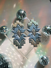 Load image into Gallery viewer, Eyota | Holographic and Slate Blue Gray Colorway
